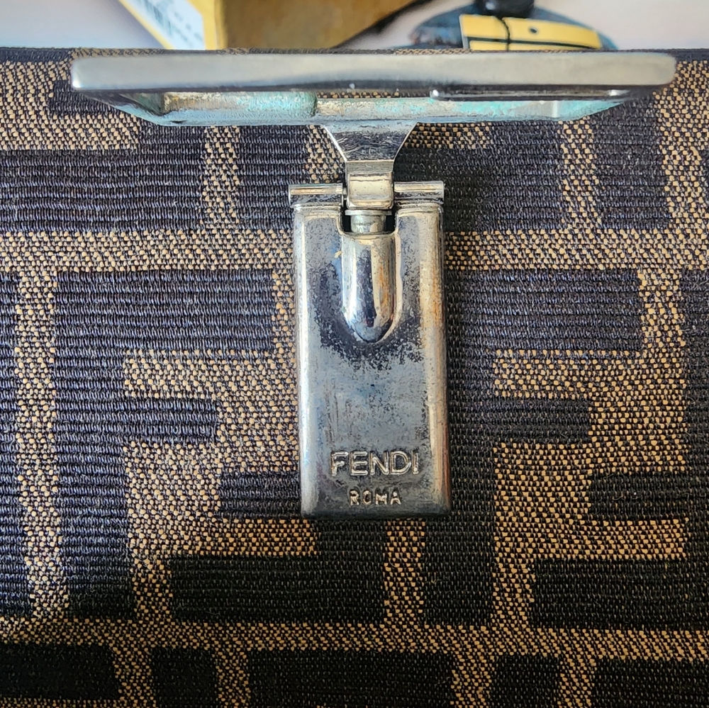 Authentic Fendi Zucca short Trifold wallet - Picture 11 of 14